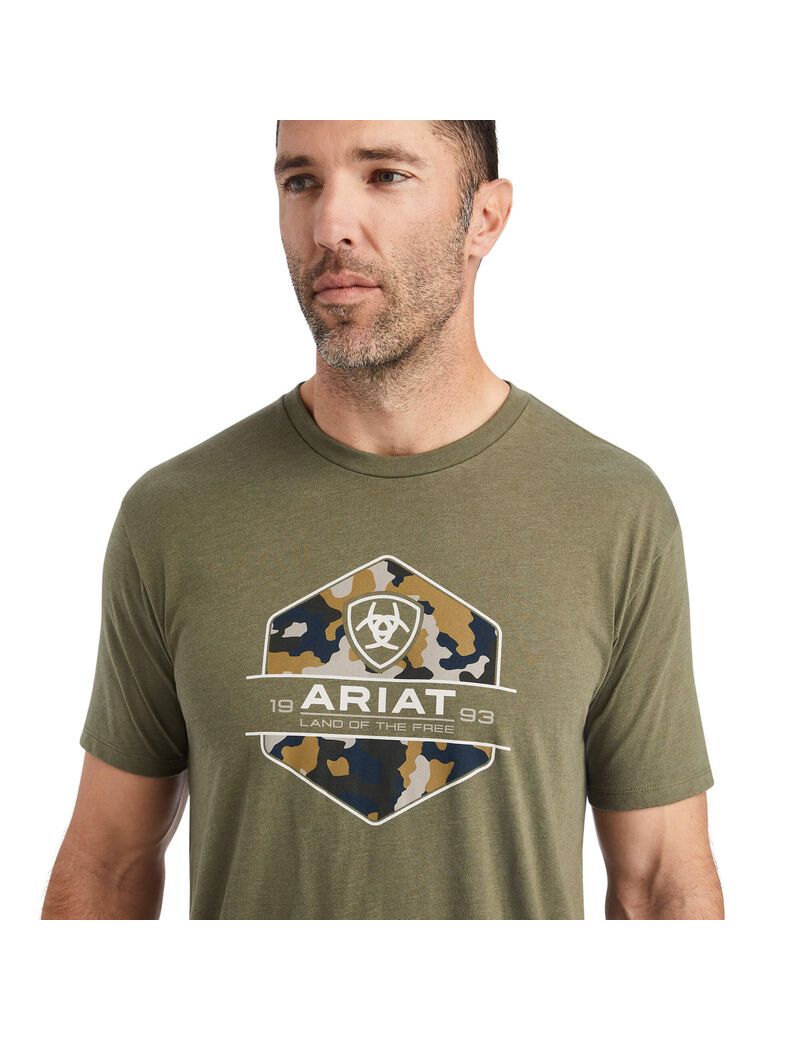 Camiseta Ariat Camo Badge Hombre Multicolor | TIHA67241